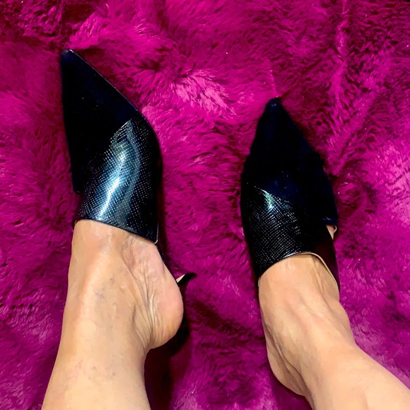 Brand new, Black/Leather, kitty heeled mule. - Picture 8 of 9